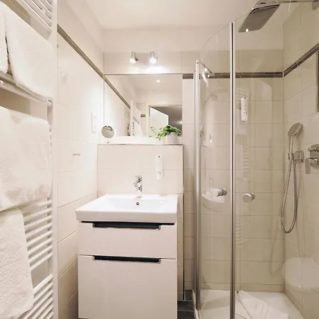 Апартаменты Kaiservillen - Mit 2 Schlafzimmern Und Balkon D222